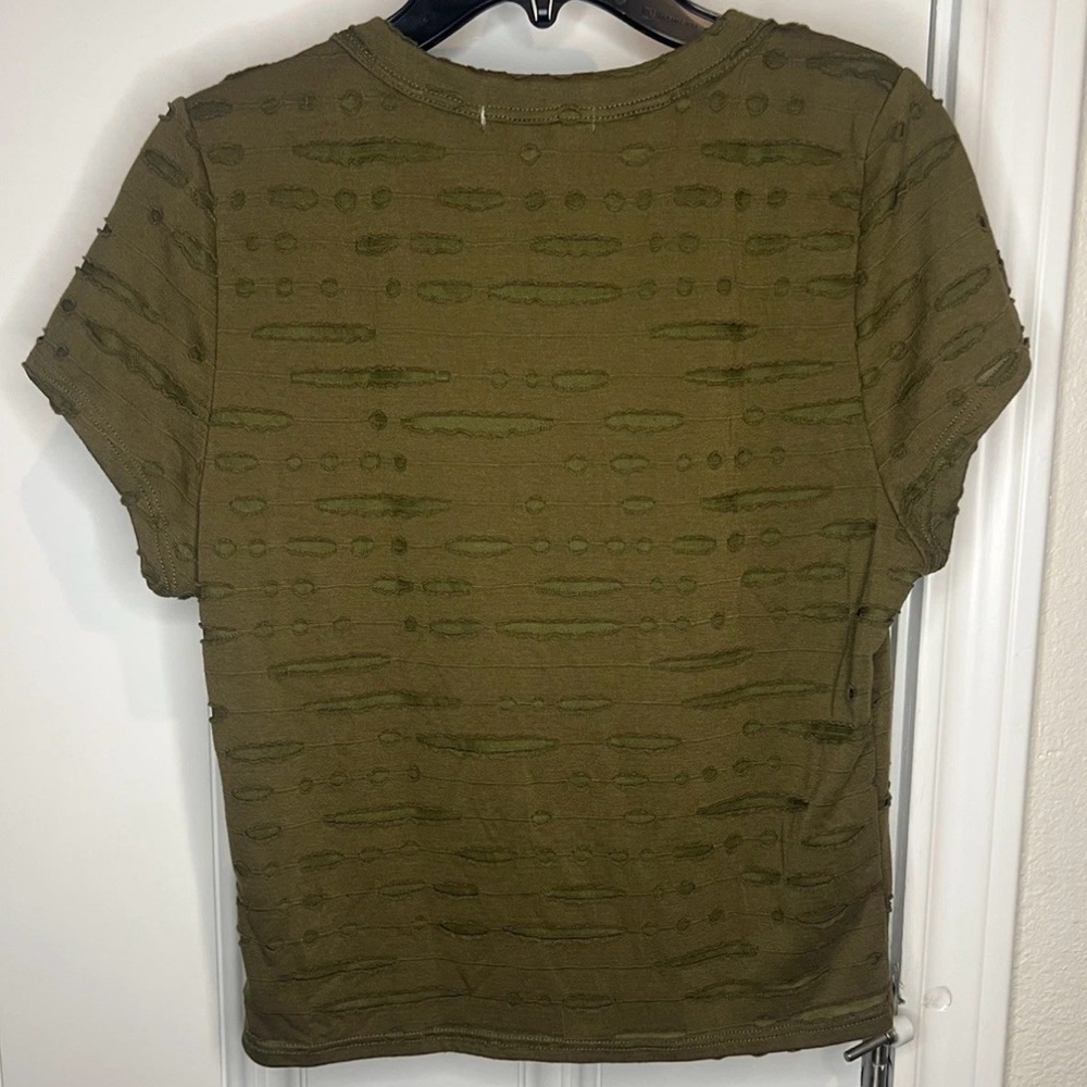 Gilded Intent Short Sleeve Olive Tee - Picture 3 of 4